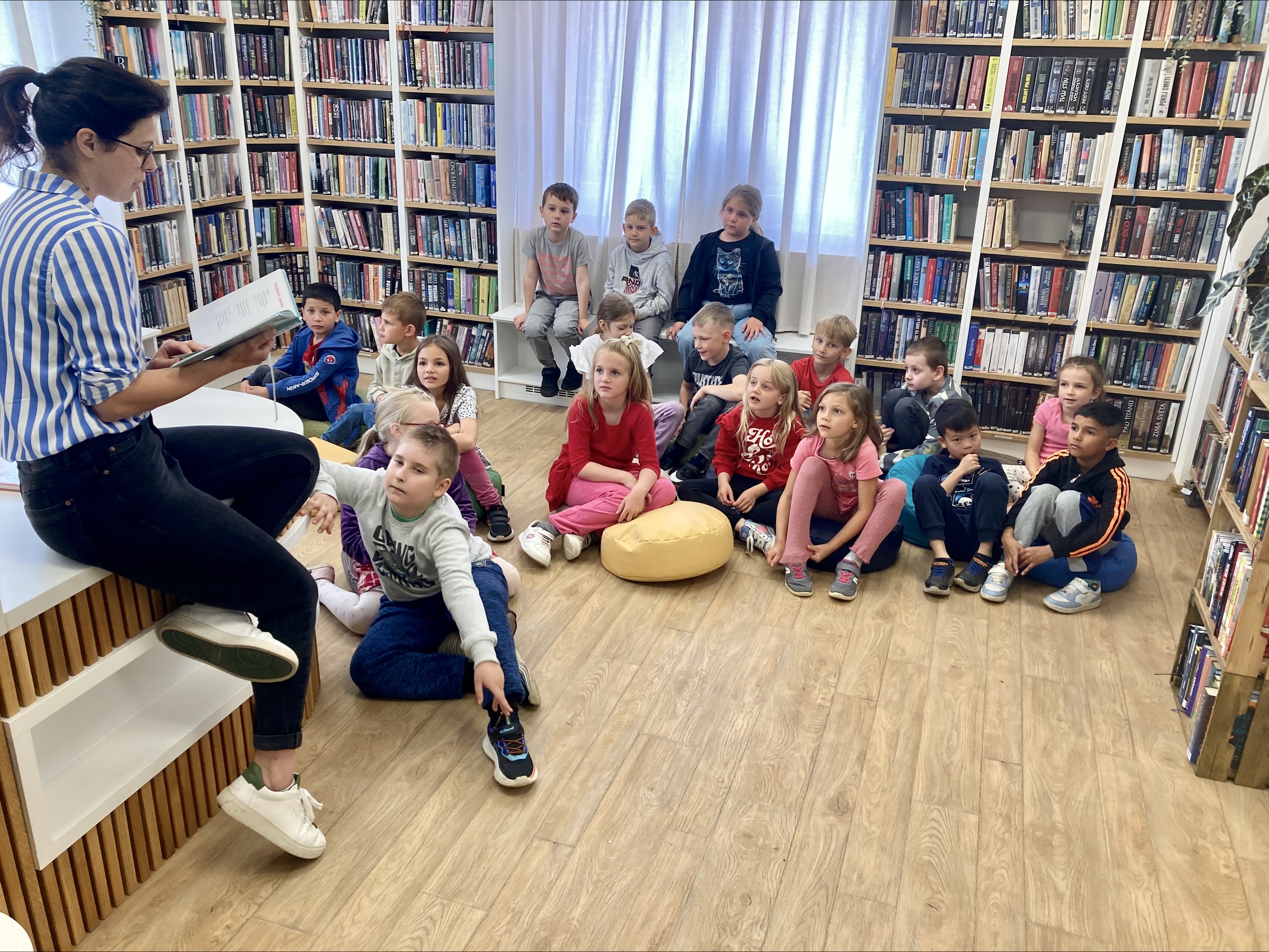 1. B se seznamuje s knihovnou